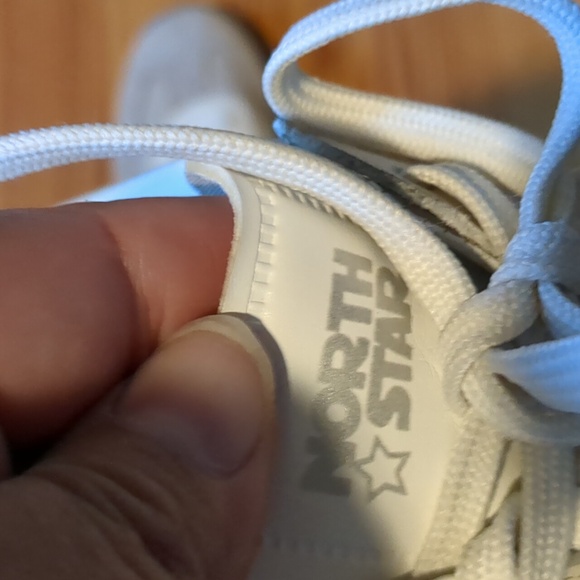 North Star OG Retro Runner Sneaker - Picture 6 of 11